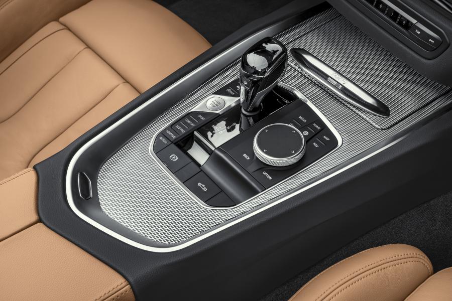Детали интерьера BMW Z4 M40i (G29) 2018 года  (WW) (фото 22 из 179)